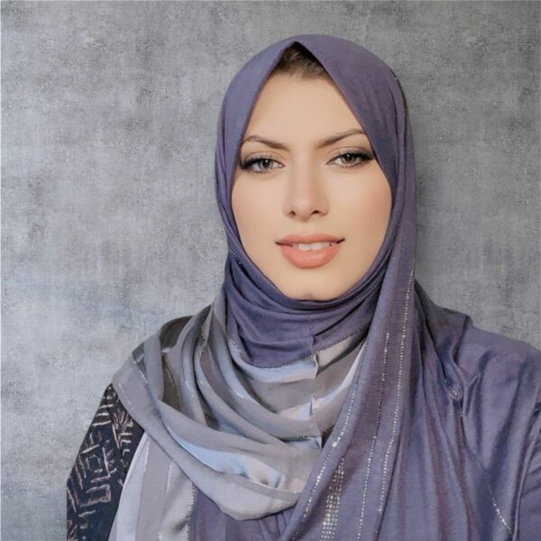 Hijab violet